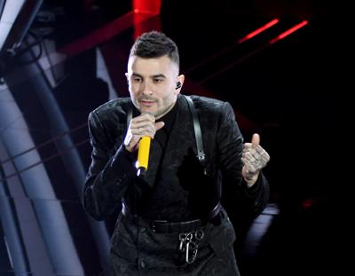 Sanremo, nella cover di Junior Cally spuntano le Sardine