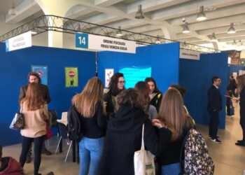 Scuola: studenti incontrano ‘futuro’ al Salone professioni