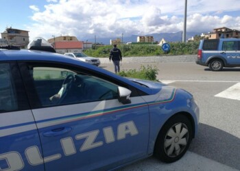 Tenta rapina e ruba cellulare,arrestato