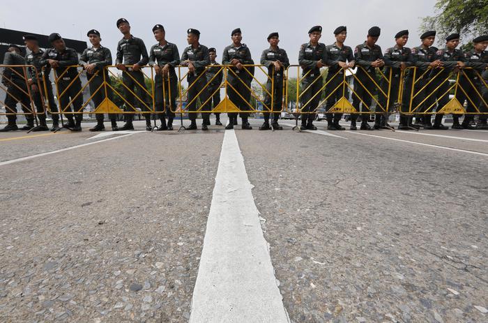 Thailandia: 17 morti in sparatoria