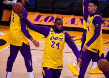 Volano Los Angeles e Milwaukee, Belinelli sconfitto