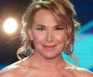 Sudisti Italiani: “Cara Barbara D’Urso, invita anche Vittorio Feltri a chiedere scusa ai cittadini del Sud Italia” 