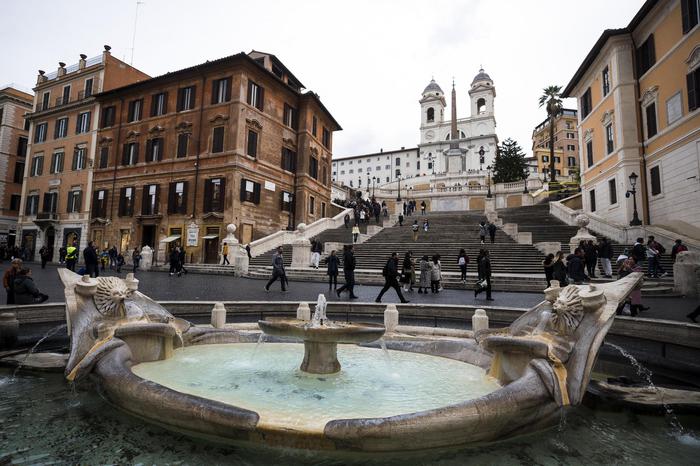 8 marzo, flash a mob in piazza di Spagna