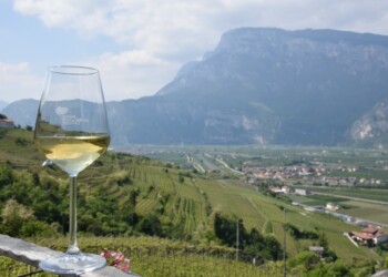 A TUTTO NOSIOLA TORNA LUNGO LA STRADA DEL VINO E DEI SAPORI DEL TRENTINO