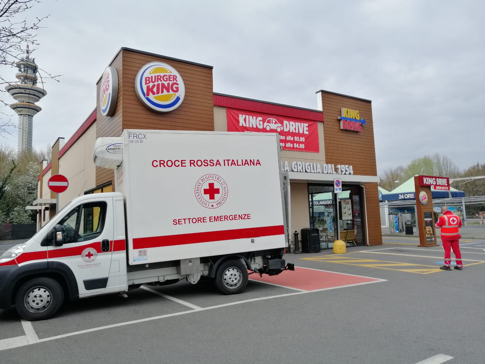 BURGER KING® RESTAURANTS ITALIA: 8 TONNELLATE DI CIBO DONATE IN DUE GIORNI AD ASSOCIAZIONI DI VOLONTARIATO