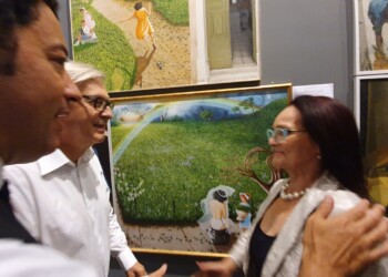 L’artista bellunese Rosanna Cecchet in un prossimo servizio di Arte in Quarantena del Tgcom24