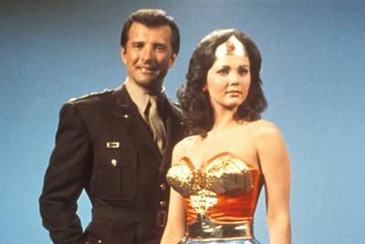 Addio a Lyle Waggoner, star di ‘Wonder Woman’ con Lynda Carter  