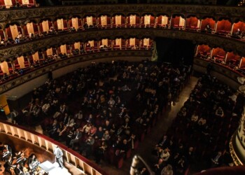 Adriana Lecouvreur, Petruzzelli semivuoto