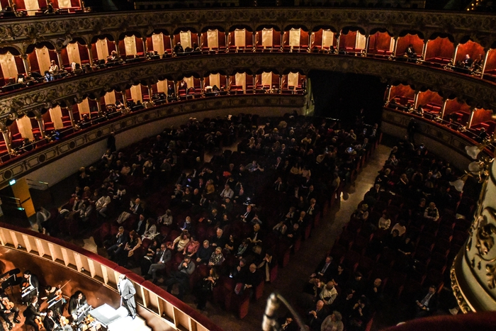 Adriana Lecouvreur, Petruzzelli semivuoto