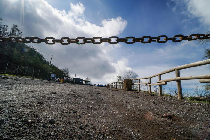 Anche il Cratere del Vesuvio chiuso per coronavirus