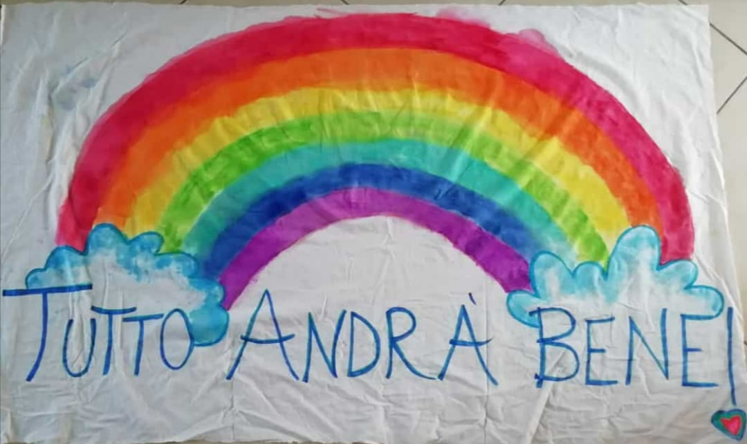 Non arrivano  solo foto o notizie negative ma video come questo #andràtuttobene