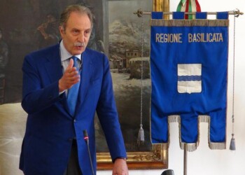 Bardi: “Uscite solo se è necessario”
