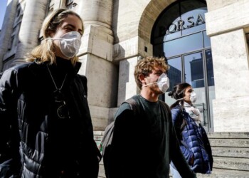 Borsa: con stop a scoperto Milano +3%