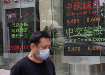 Borsa, Hong Kong crolla in avvio a -5%