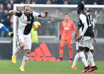 Calcio: maglia di Chiellini e altri all’asta per beneficenza