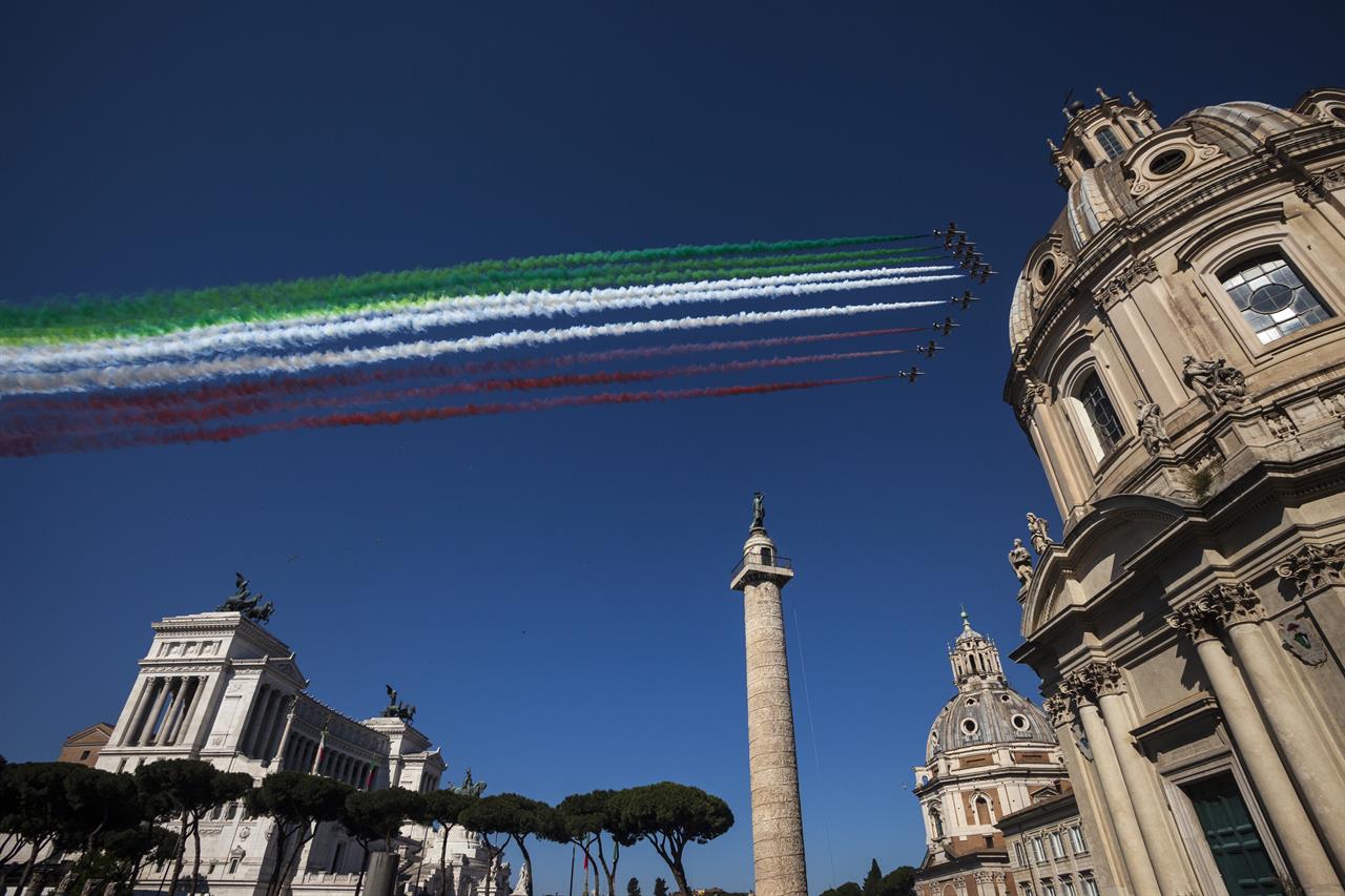 Chiedeteci di obbedire e combattere, ma per crederci servirà qualcosa di più
