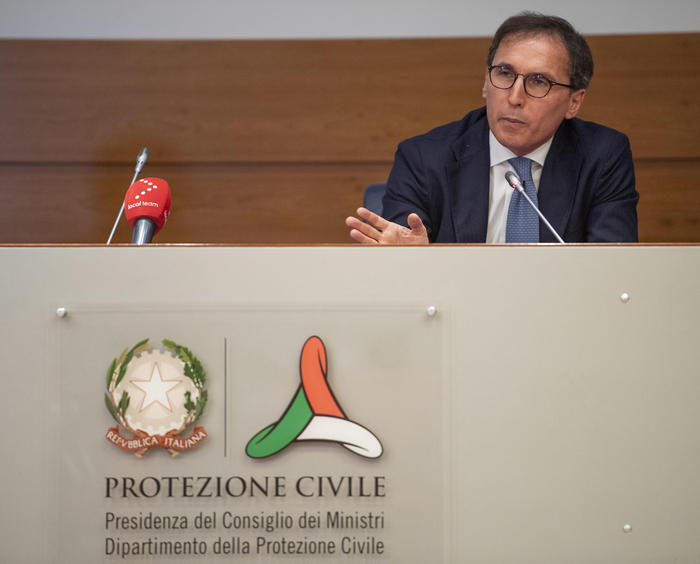 Coronavirus: Boccia, basta polemiche