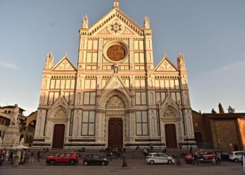 Coronavirus: chiude Santa Croce, pantheon di Firenze