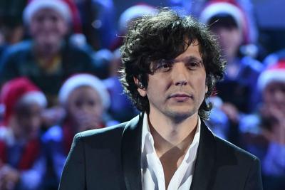 Coronavirus, Ermal Meta: “Siamo più stupidi che infetti, stiamo a casa caz..!” 