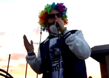 Coronavirus, il dj che incanta Roma: “L’Italia ha insegnato al mondo come reagire” 