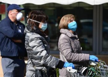 Coronavirus: indagine Altroconsumo, italiani più rispettosi delle regole 