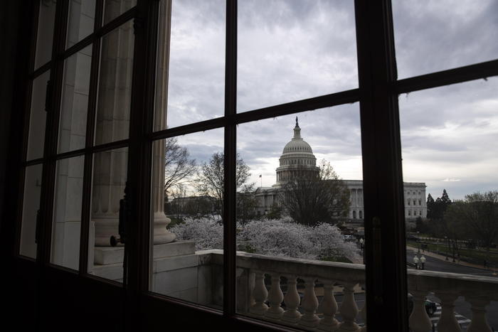 Coronavirus: piano Usa da 2mila miliardi