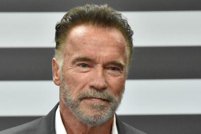 Coronavirus: Schwarzenegger, ‘resta a casa, ascolta esperti e ignora deficienti’ 