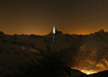Coronavirus: Svizzera omaggia Italia, tricolore su Cervino