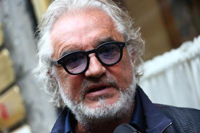 Coronavirus, volano insulti tra Briatore e Vauro