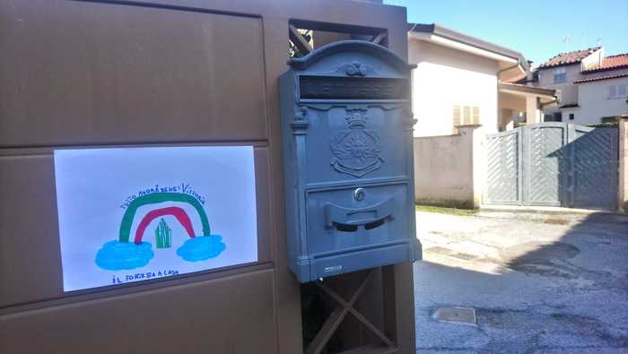 Coronavirus,messaggi bimbi a Forte Marmi