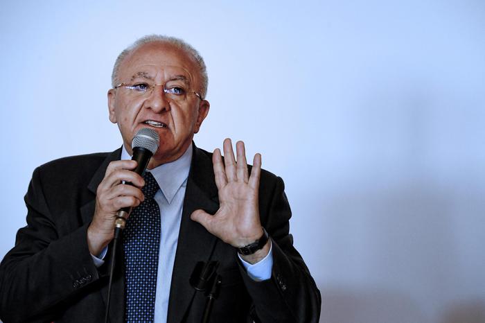 De Luca a Conte, fermare esodo verso Sud
