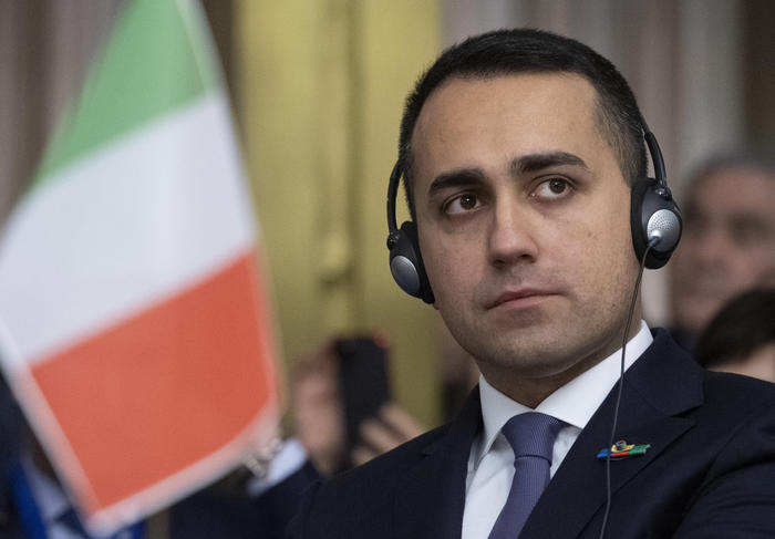 Di Maio, blocco merci Italia inaccetabile