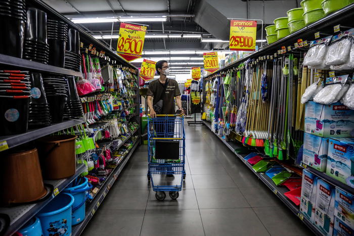 Dpcm, 80 attività aperte, anche le Colf