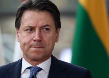 Giuseppe Conte è inadeguato a guidare l’Italia (ma è il nostro inadeguato)