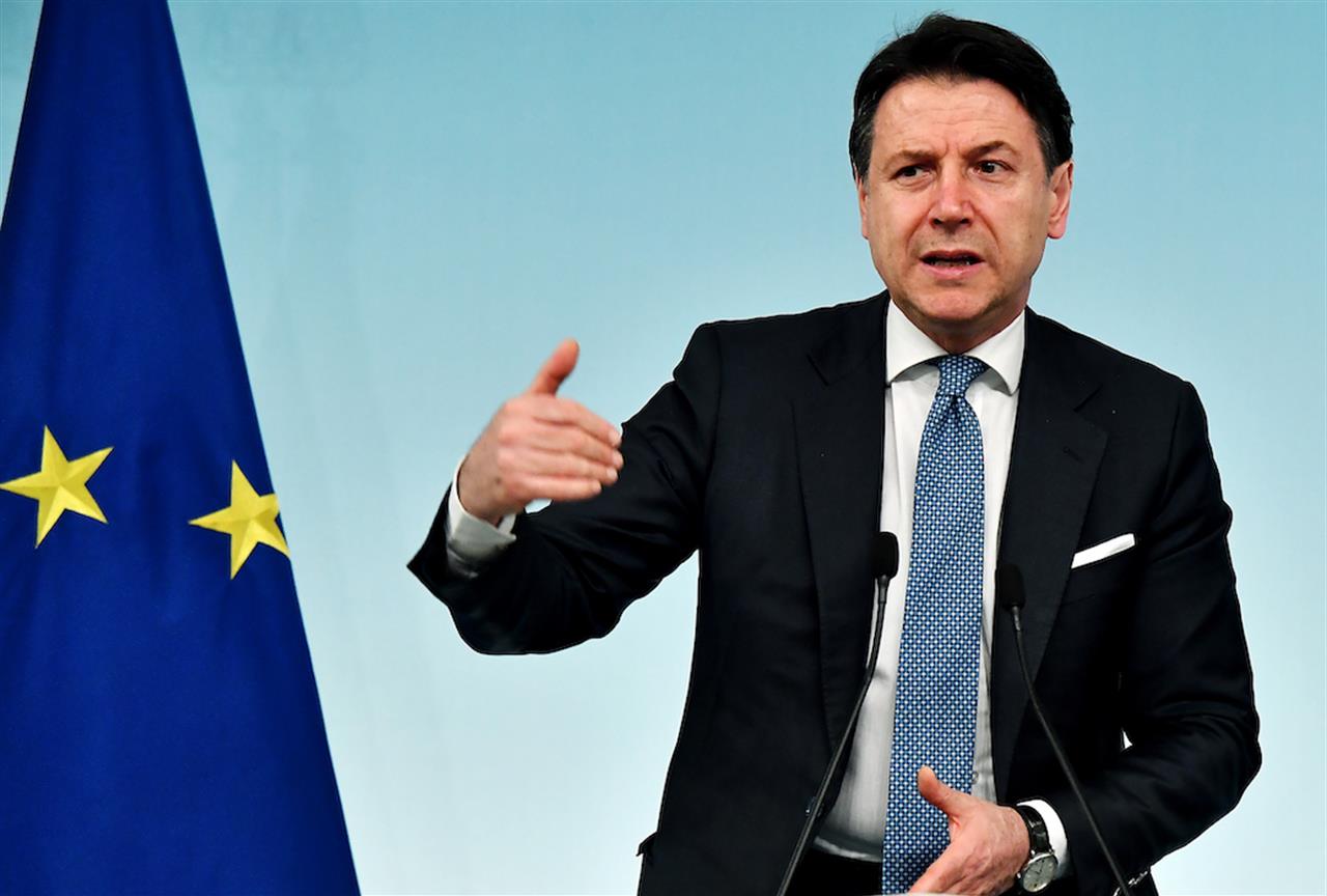 Il governo deve parlare al paese, se vuole che il paese lo segua nella battaglia contro il virus