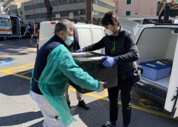 Lasagne donate ai reparti del San Martino sotto stress