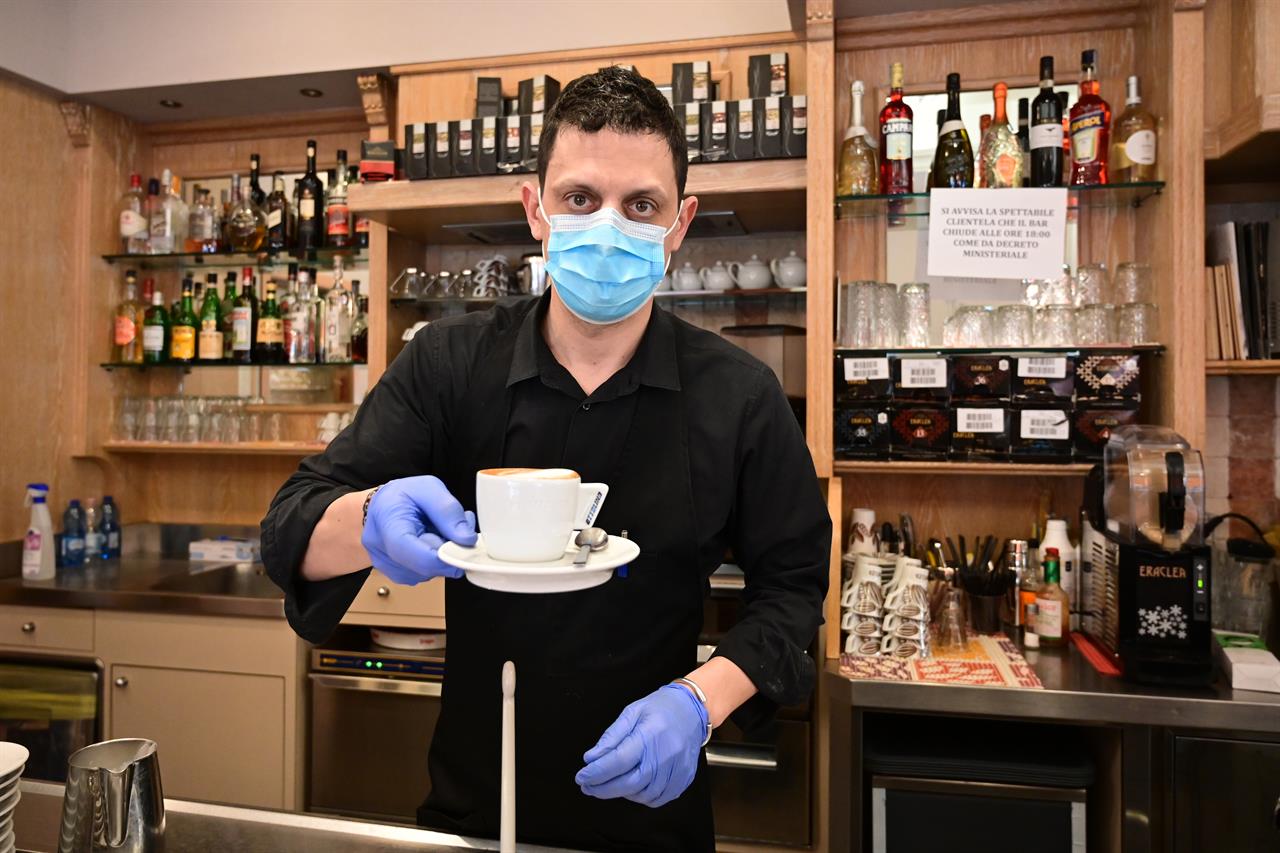 L’epidemia è un problema collettivo, ma purtroppo noi non siamo una collettività