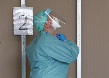 Marche: 250 positivi in più