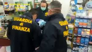 Coronavirus: mascherine vendute con ricarico 1500%