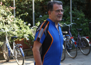 Prodi dà l’esempio, ‘Corro in casa’