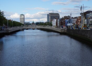 Ragazzi italiani positivi bloccati a Dublino, 5 siciliani