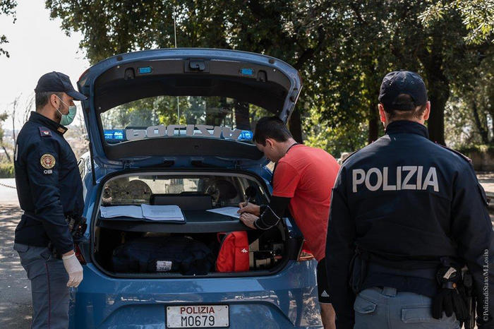 Ragazzo fermato 6 volte, foglio di via