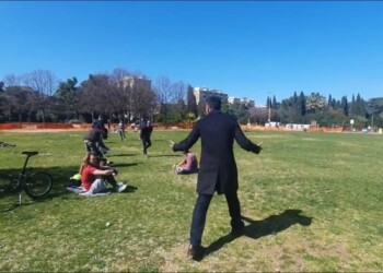 Sindaco Bari chiude parchi e giardini