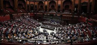 Taglio dei parlamentari, entro giovedì il governo decide sul rinvio del referendum