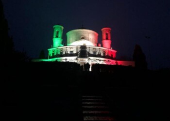 Tricolore santuario Belvedere Castello