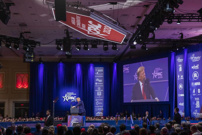 Trump,doppi controlli da Paesi a rischio