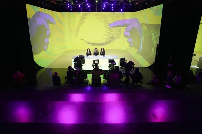 Un caso positivo al coronavirus, Mediaset sospende Le Iene