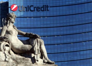 Unicredit: rinvia dividendo e buy back