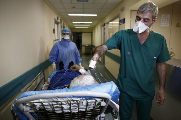 105.418 i malati, 1.127 più di ieri