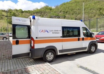 13 enne precipita e muore a Salerno